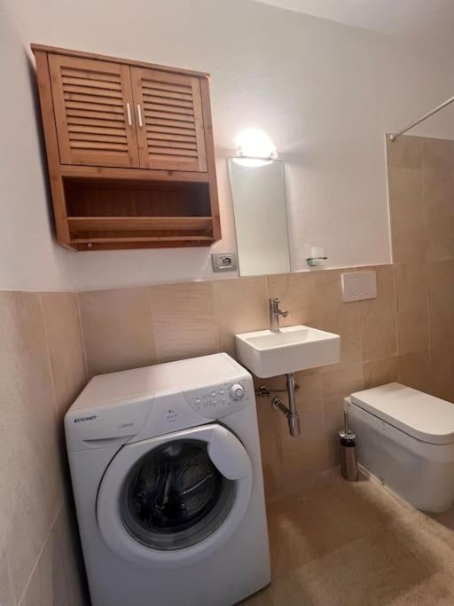 Olivetta House Holiday Монелья Екстер'єр фото