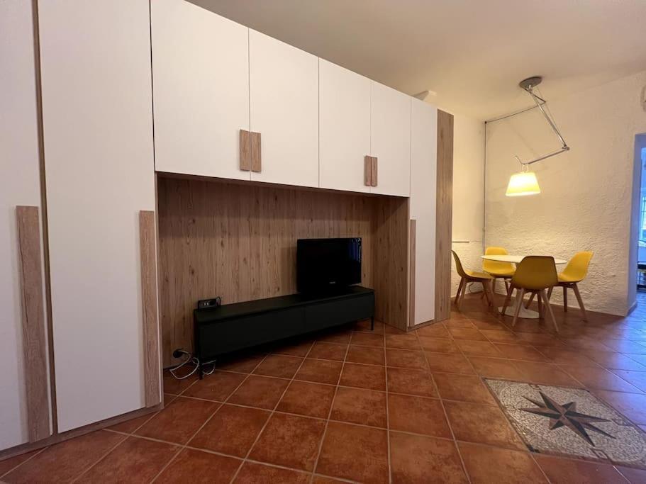 Olivetta House Holiday Монелья Екстер'єр фото